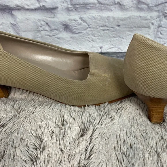Salvatore Ferragamo Summer Pumps Size 9 - Picture 4 of 7